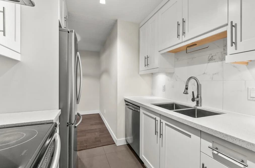 203 1611 E 3RD AVENUE, Vancouver, BC — Residential for Sale - Photo 2