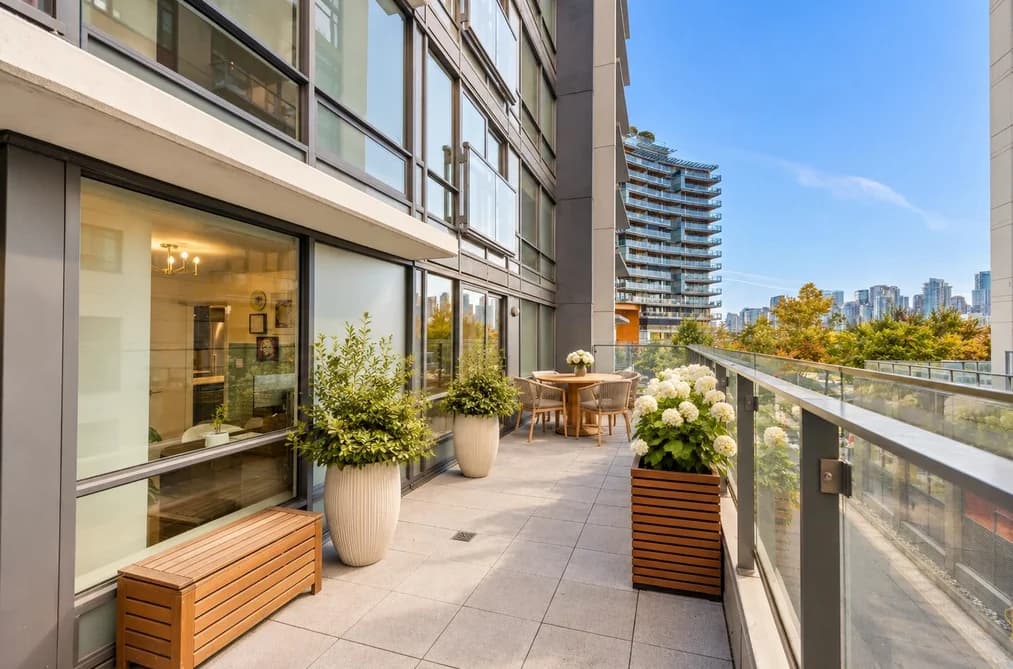203 1788 COLUMBIA STREET, Vancouver, BC — Residential for Sale - Photo 2