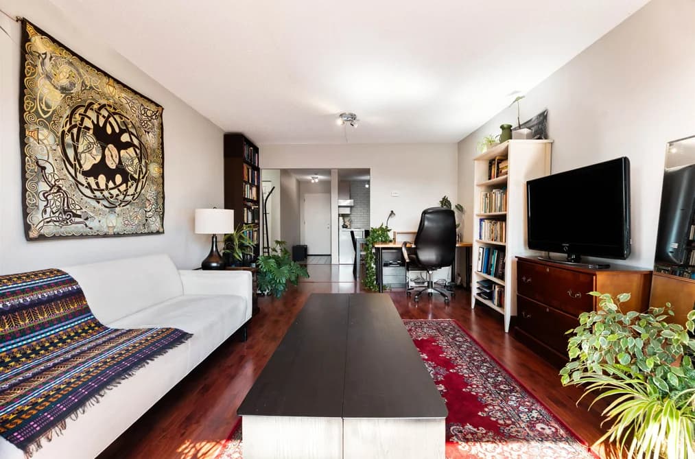 203 211 W 3RD STREET, North Vancouver, BC — Residential for Sale - Main Photo