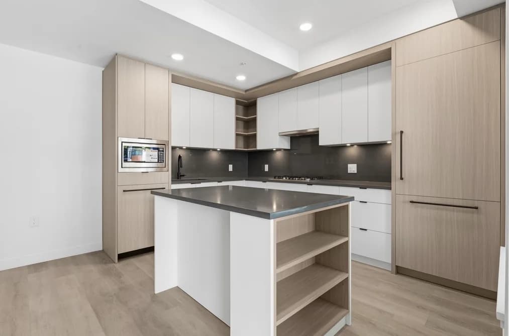 203 2268 E BROADWAY, Vancouver, BC — Residential for Sale - Photo 2