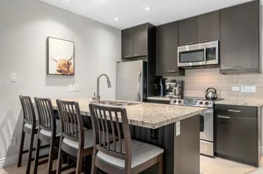Condo for sale at 203 2970 King George Boulevard Surrey British Columbia - MLS: R3144714