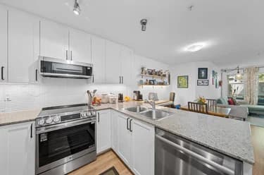 Condo for sale at 203 4833 Brentwood Drive Burnaby British Columbia - MLS: R3141336
