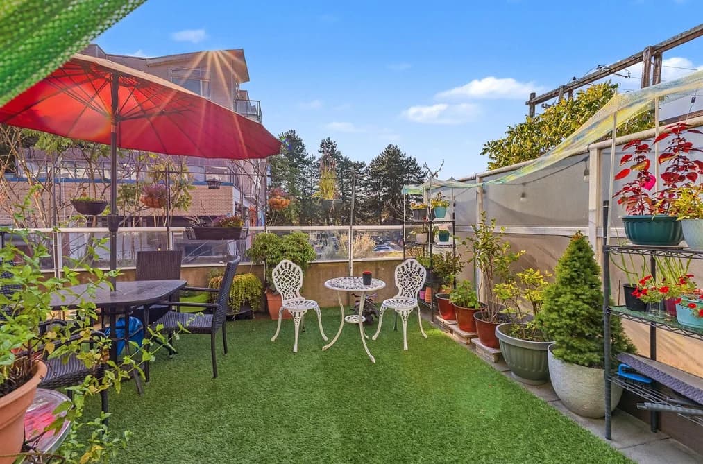 203 5555 VICTORIA DRIVE, Vancouver, BC — Residential for Sale - Photo 2