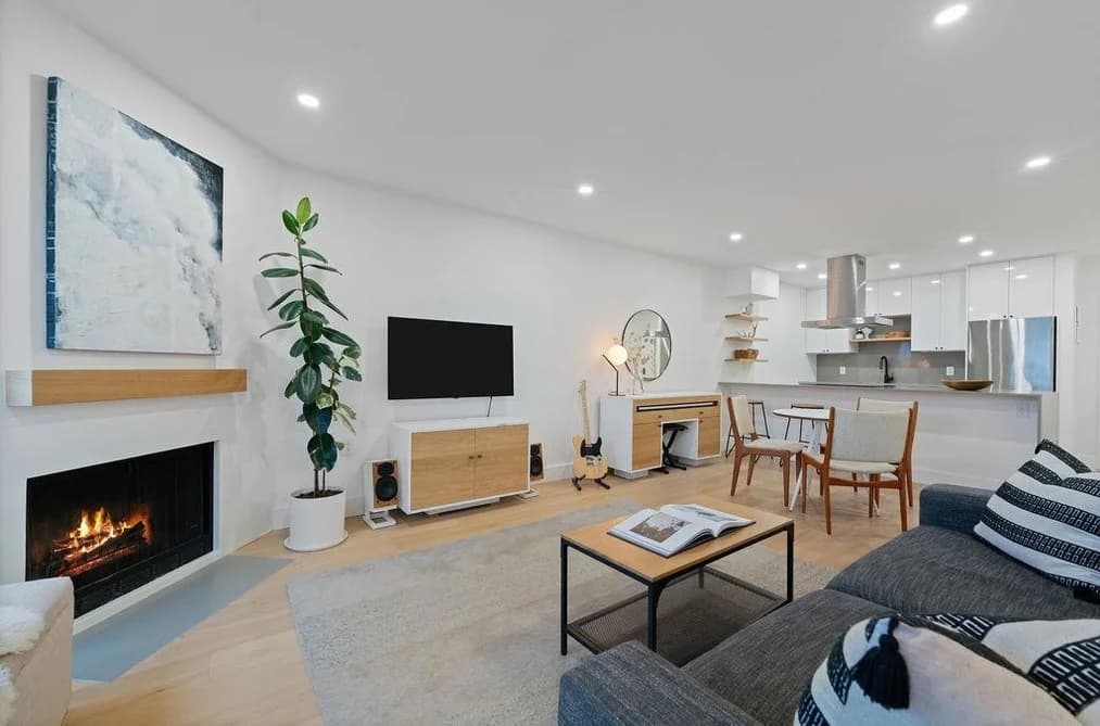 203 607 E 8TH AVENUE, Vancouver, BC — Residential for Sale - Photo 2