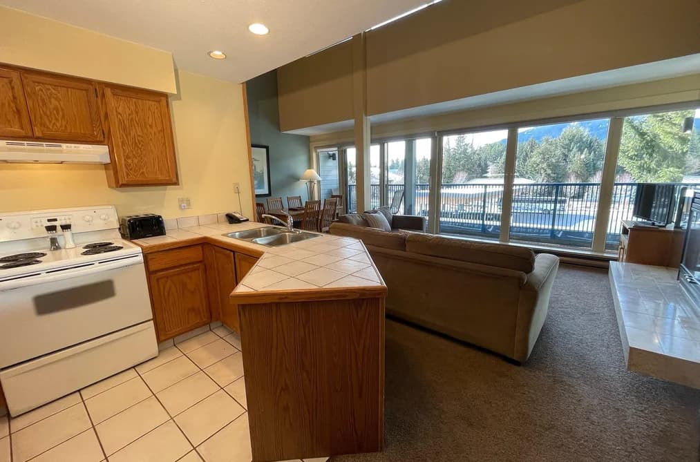 203/303 4338 VILLAGE GATE BOULEVARD, Whistler, BC — Residential for Sale - Photo 2