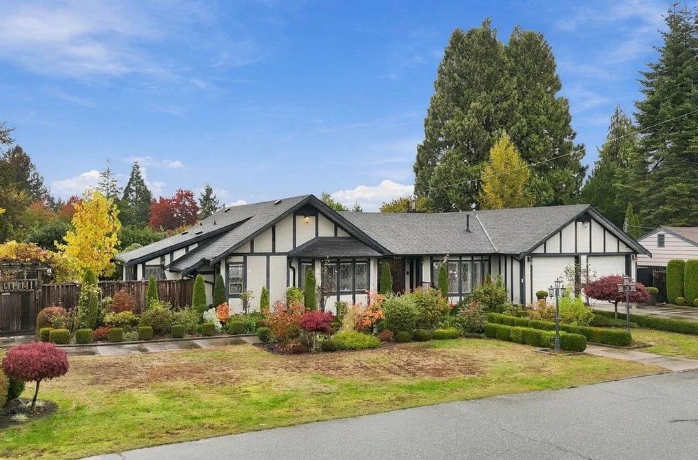 20327 Chatwin Avenue, Maple Ridge, BC - MLS: R3179488 - Photo 2 20327 Chatwin Avenue, Maple Ridge, BC - MLS: R3179488 - Photo 2