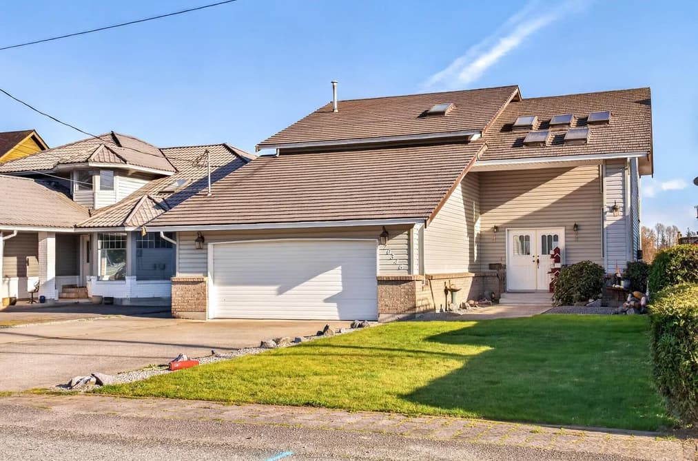 20346 WHARF STREET, Maple Ridge, BC — Residential for Sale - Main Photo