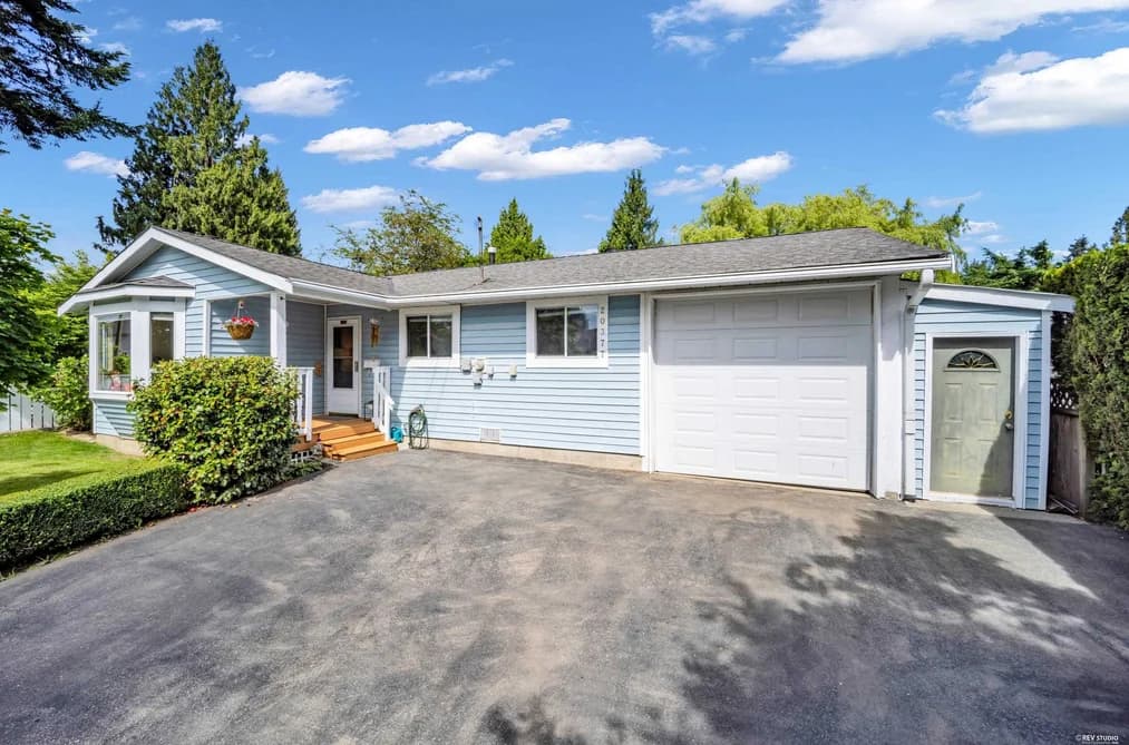 20377 KENT STREET, Maple Ridge, BC — Residential for Sale - Photo 2