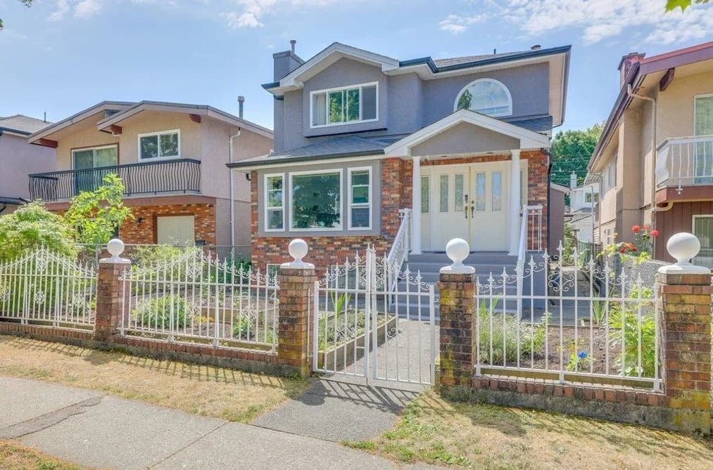 2038 E 26TH AVENUE, Vancouver, BC — Residential for Sale - Photo 2