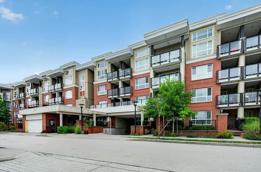 204 10688 140 STREET, Surrey, BC — Residential for Sale - Photo 2