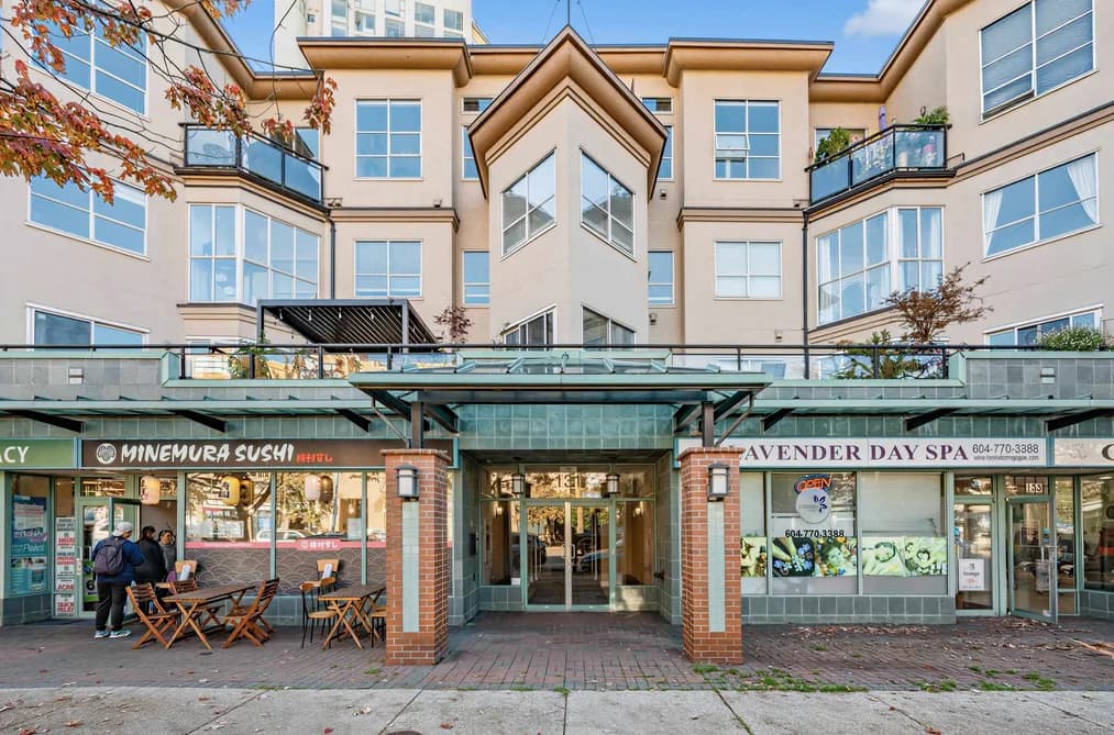 204 131 W 3RD STREET, North Vancouver, BC — Residential for Sale - Main Photo