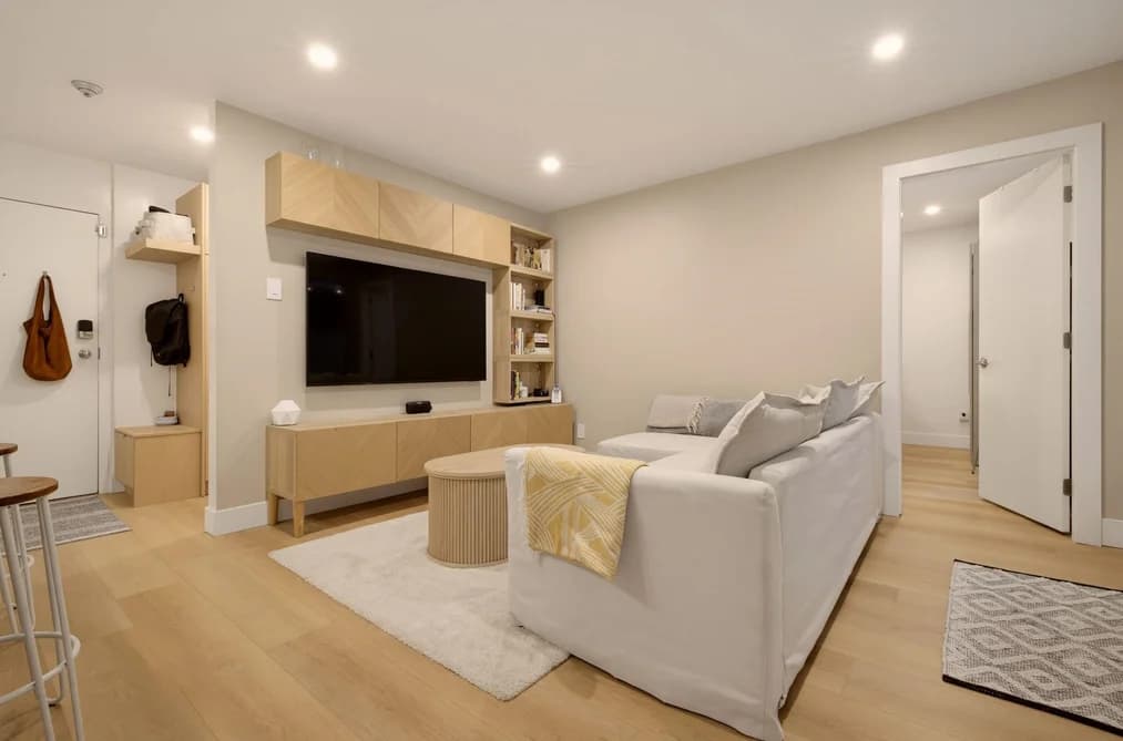 204 1345 COMOX STREET, Vancouver, BC — Residential for Sale - Photo 2