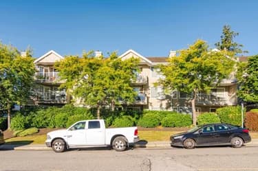 Condo for sale at 204 1369 George Street White Rock British Columbia - MLS: R3077276