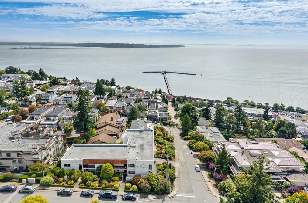 204 15070 PROSPECT AVENUE, White Rock, BC — Residential for Sale - Photo 2