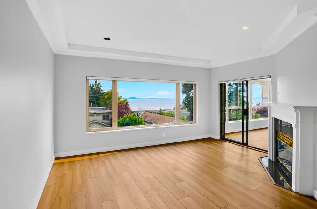 204 15176 BUENA VISTA AVENUE, White Rock, BC — Residential for Sale - Photo 2