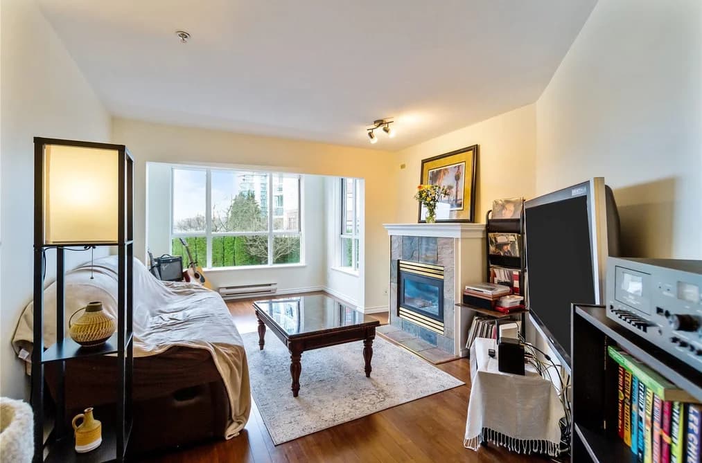 204 155 E 3RD STREET, North Vancouver, BC — Residential for Sale - Main Photo