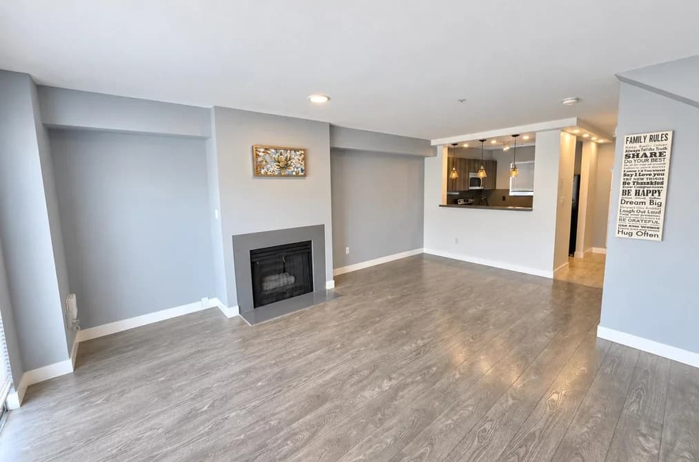 204 2211 NO. 4 ROAD, Richmond, BC — Residential for Sale - Photo 2
