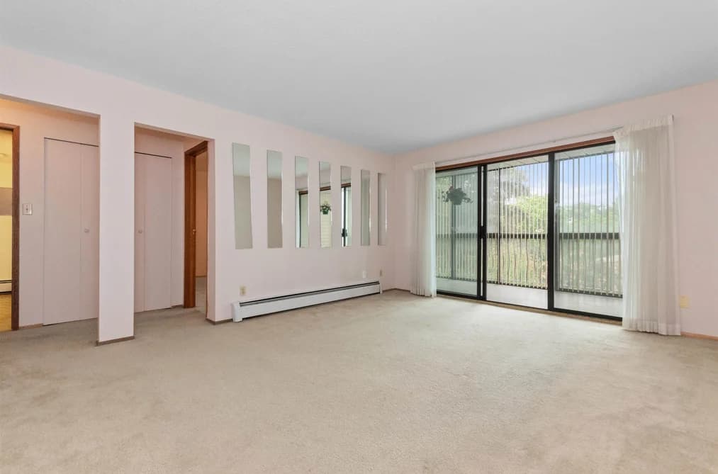 204 32055 OLD YALE ROAD, Abbotsford, BC — Residential for Sale - Photo 2