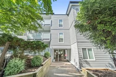 Condo for sale at 204 3883 Laurel Street Burnaby British Columbia - MLS: R3142115