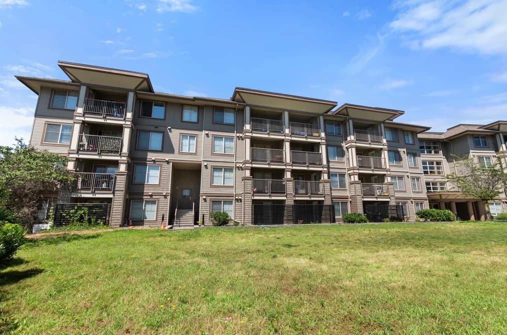 204 45559 YALE ROAD, Chilliwack, BC — Residential for Sale - Photo 2
