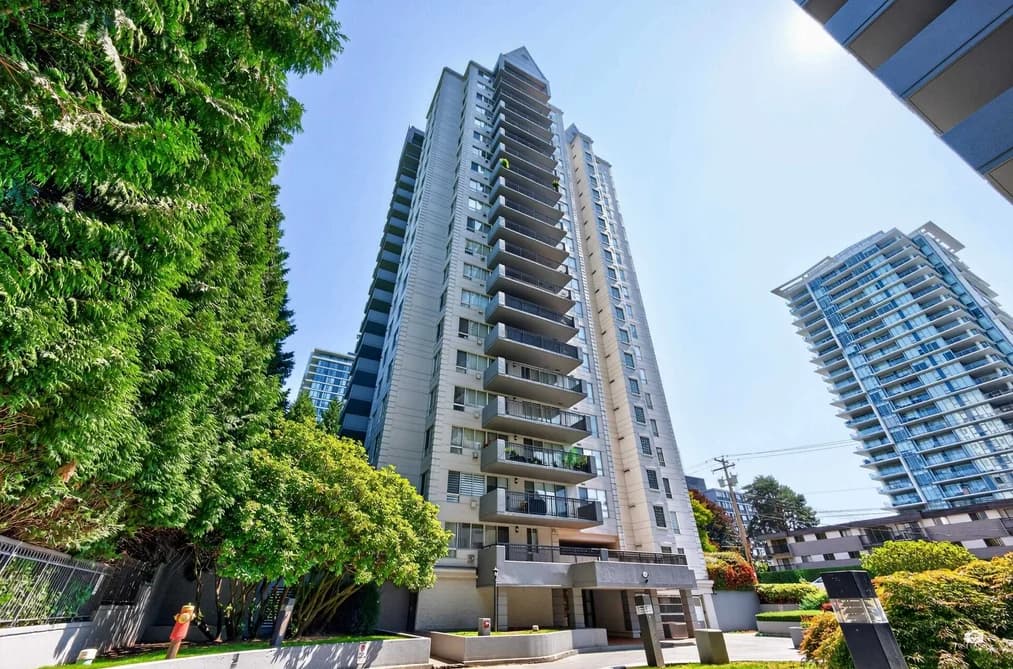 204 555 AUSTIN AVENUE, Coquitlam, BC — Residential for Sale - Photo 2