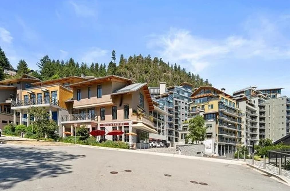 204 6699 NELSON AVENUE, West Vancouver, BC — Residential for Sale - Main Photo