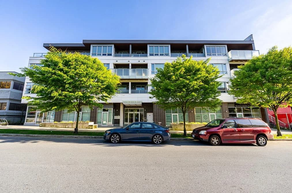 204 711 W 14TH STREET, North Vancouver, BC — Residential for Sale - Main Photo
