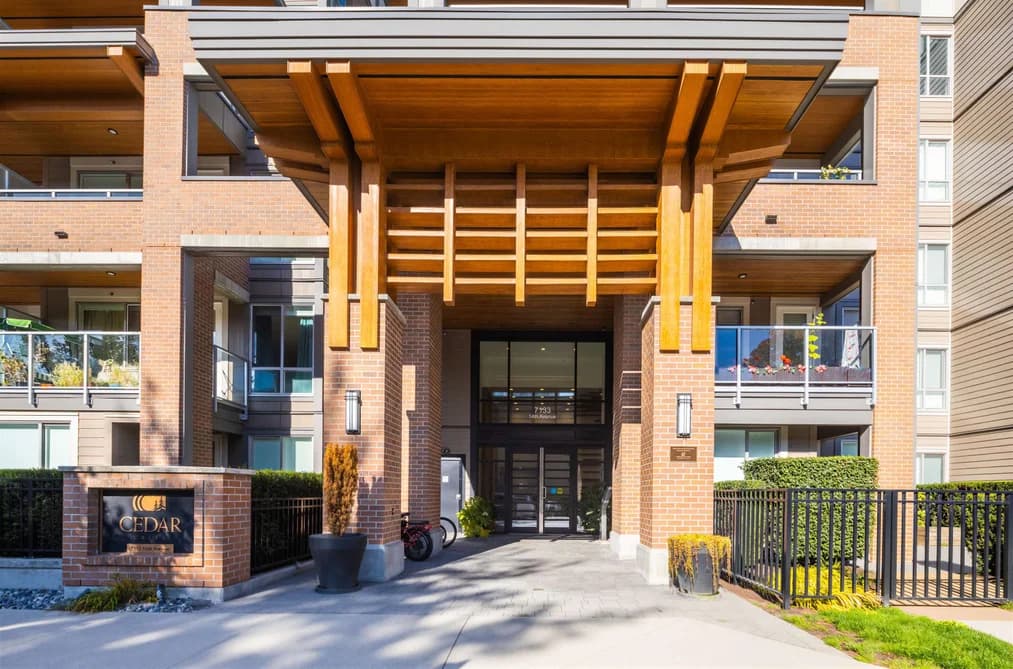 204 7133 14TH AVENUE, Burnaby, BC — Residential for Sale - Photo 2