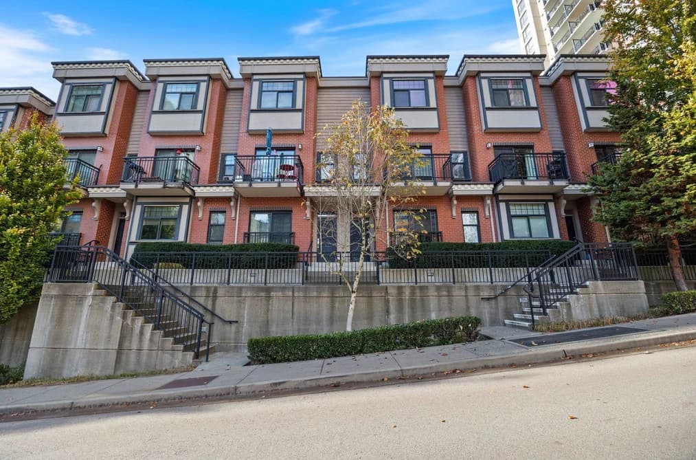 204-828 Royal Avenue, New Westminster, BC - Townhouse for Sale - Main Photo 204-828 Royal Avenue, New Westminster, BC - Townhouse for Sale - Main Photo
