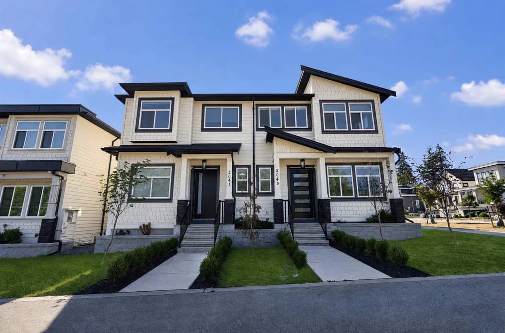 2041 168 STREET, Surrey, BC — Residential for Sale - Photo 2