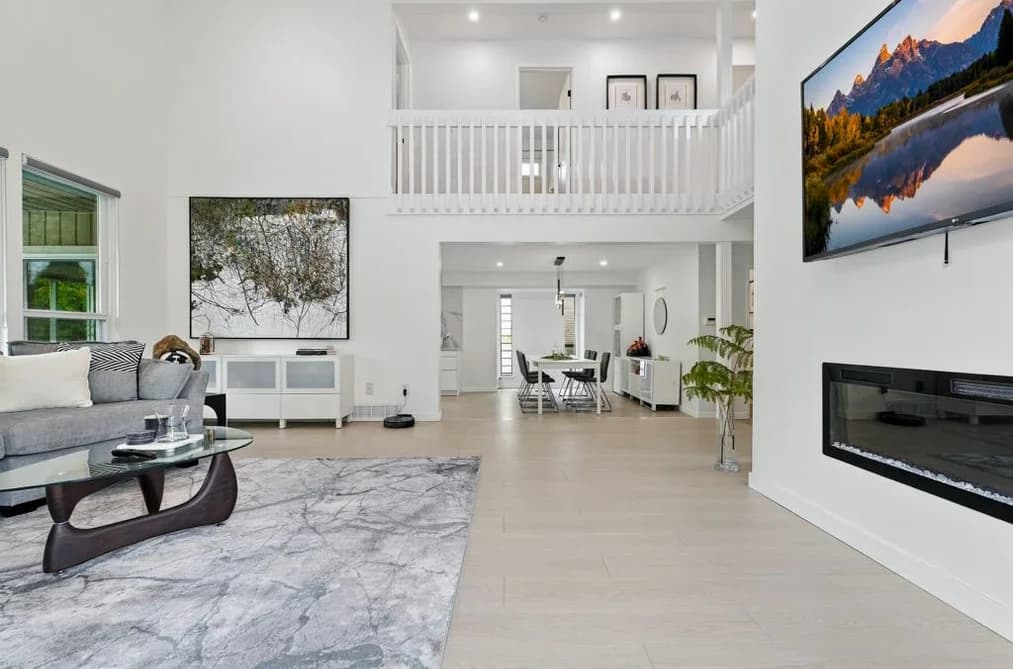 2045 KIRKSTONE ROAD, North Vancouver, BC — Residential for Sale - Photo 2