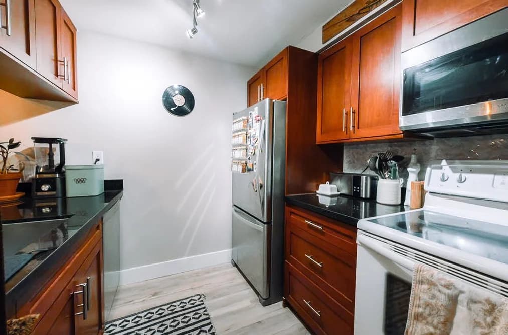 205 1270 ROBSON STREET, Vancouver, BC — Residential for Sale - Main Photo
