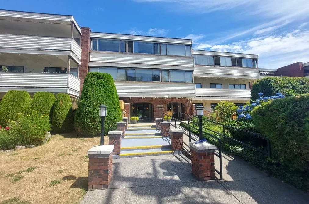 205 1448 FIR STREET, White Rock, BC — Residential for Sale - Main Photo