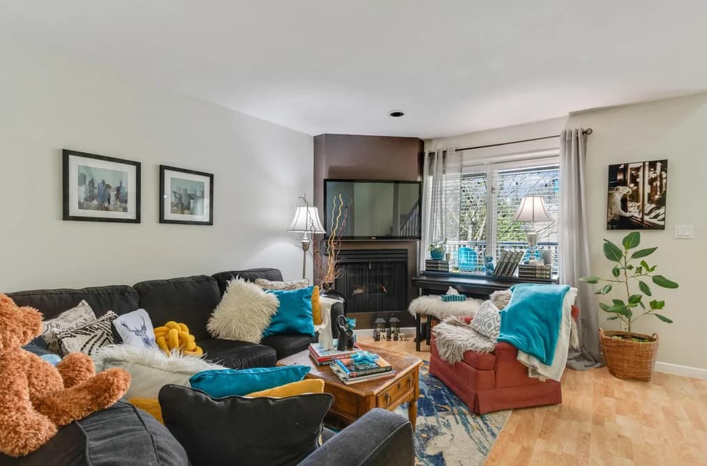 205 1518 BOWSER AVENUE, North Vancouver, BC — Residential for Sale - Photo 2