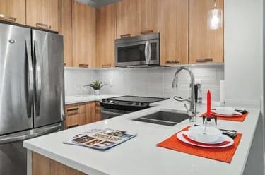Condo for sale at 205 15388 105 Avenue Surrey British Columbia - MLS: R3154442