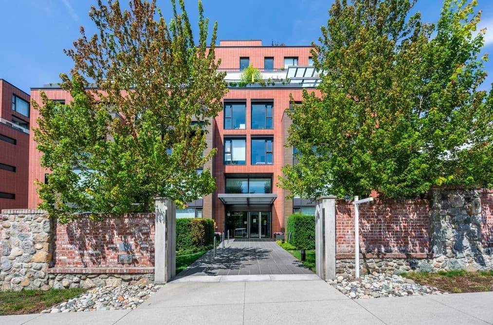 205 1561 W 57TH AVENUE, Vancouver, BC — Residential for Sale - Main Photo