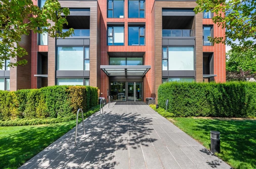 205 1561 W 57TH AVENUE, Vancouver, BC — Residential for Sale - Photo 2