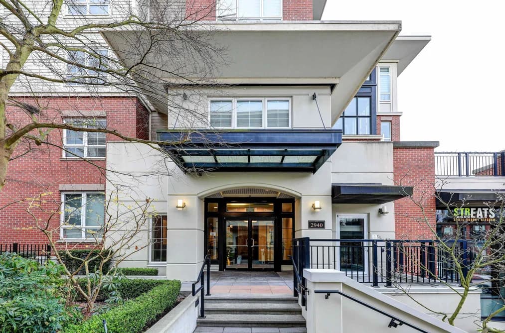 205 2940 KING GEORGE BOULEVARD, Surrey, BC — Residential for Sale - Main Photo