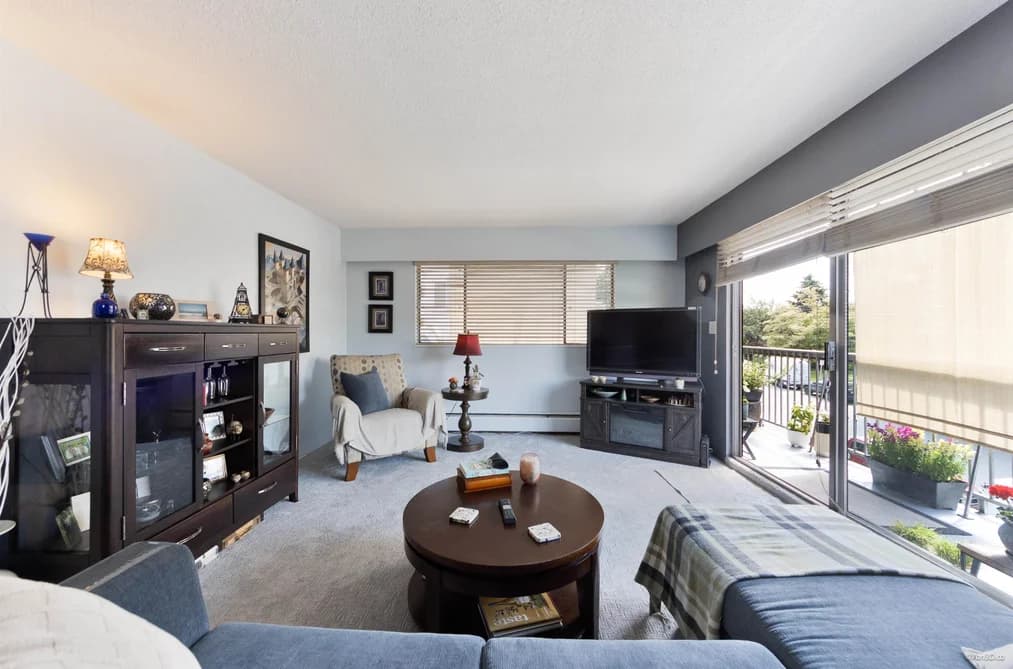 205 330 W 2ND STREET, North Vancouver, BC — Residential for Sale - Photo 2