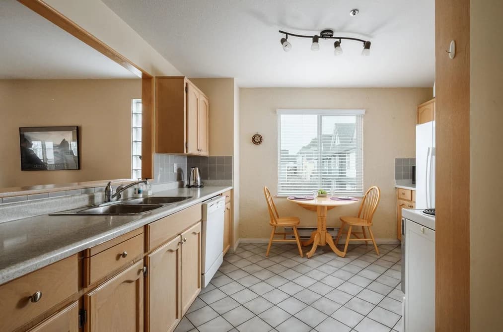 205 4988 47A AVENUE, Delta, BC — Residential for Sale - Photo 2