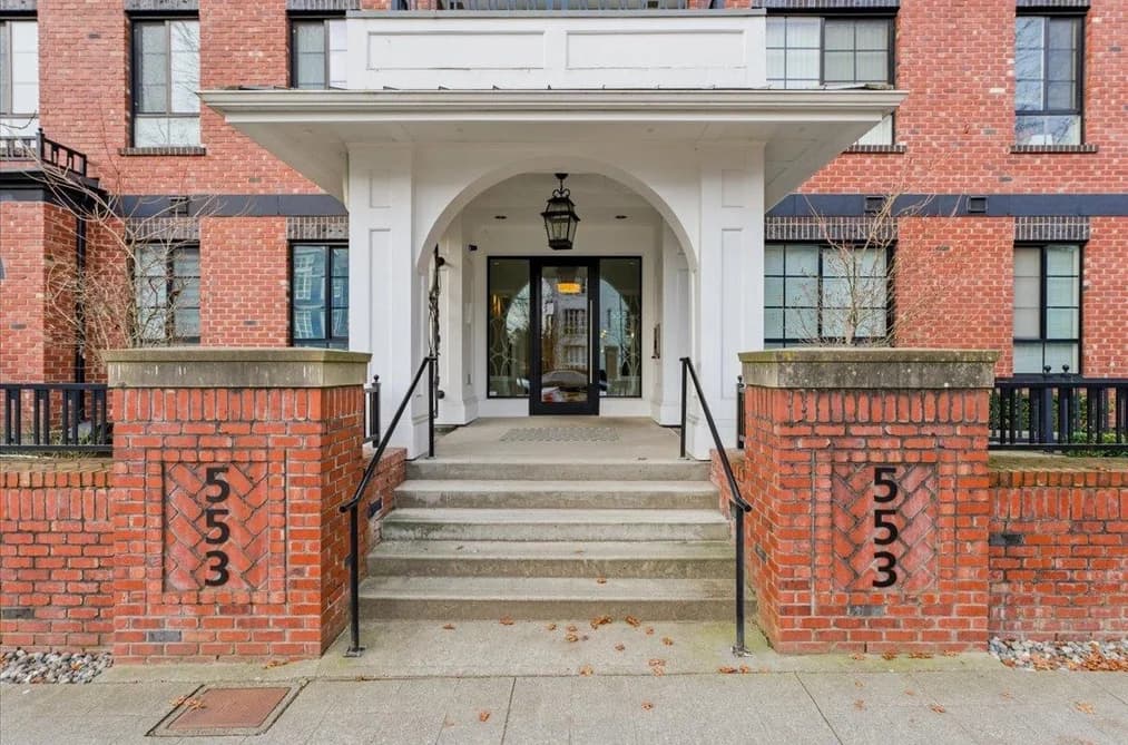 205 553 FOSTER AVENUE, Coquitlam, BC — Residential for Sale - Photo 2