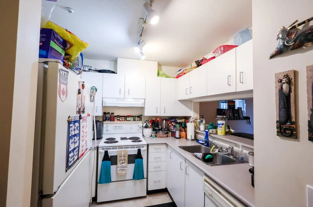 205 723 TWELFTH STREET, New Westminster, BC — Residential for Sale - Photo 2