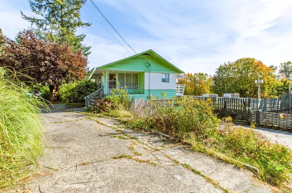 205 NELSON STREET, Coquitlam, BC — Residential for Sale - Photo 2