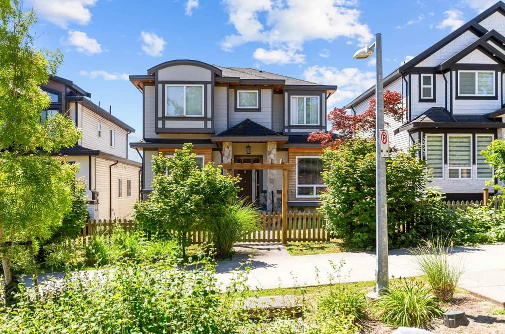 20546 70 AVENUE, Langley, BC — Residential for Sale - Main Photo