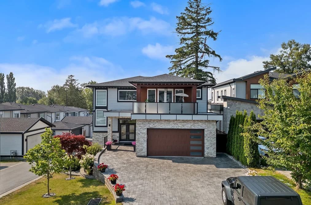 20574 71 AVENUE, Langley, BC — Residential for Sale - Main Photo