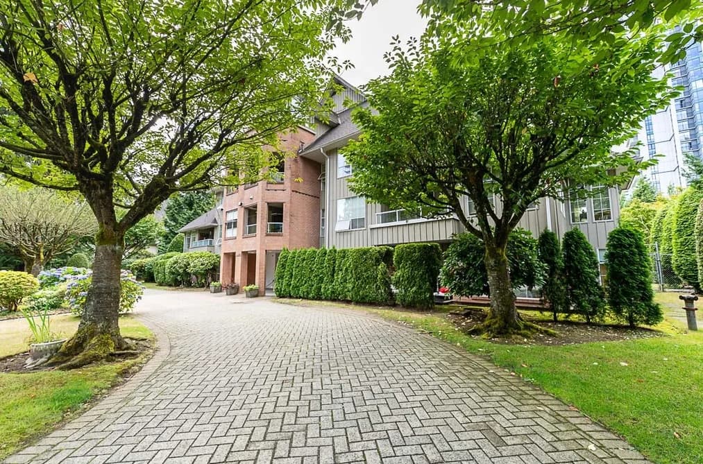 206 1154 WESTWOOD STREET, Coquitlam, BC — Residential for Sale - Photo 2