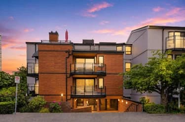 Condo for sale at 206 1340 Duchess Avenue West Vancouver British Columbia - MLS: R3140927