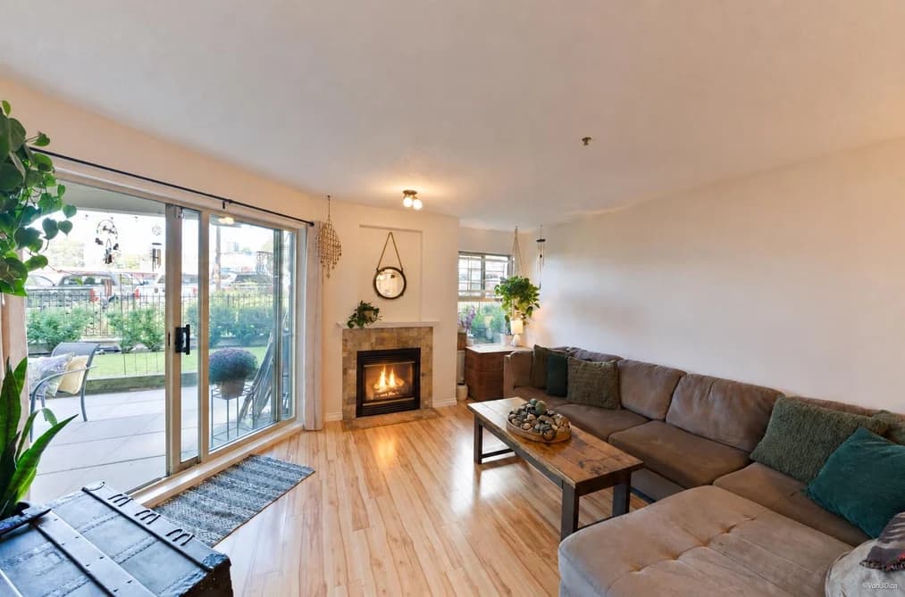 206 215 TWELFTH STREET, New Westminster, BC — Residential for Sale - Photo 2