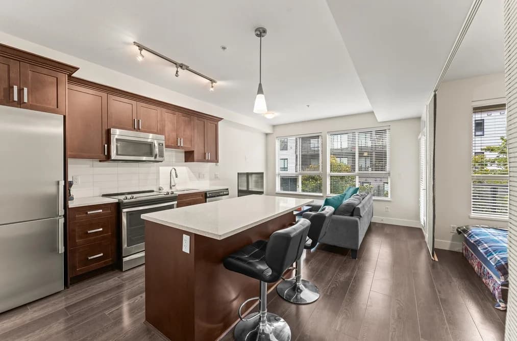 206 2288 WELCHER AVENUE, Port Coquitlam, BC — Residential for Sale - Photo 2