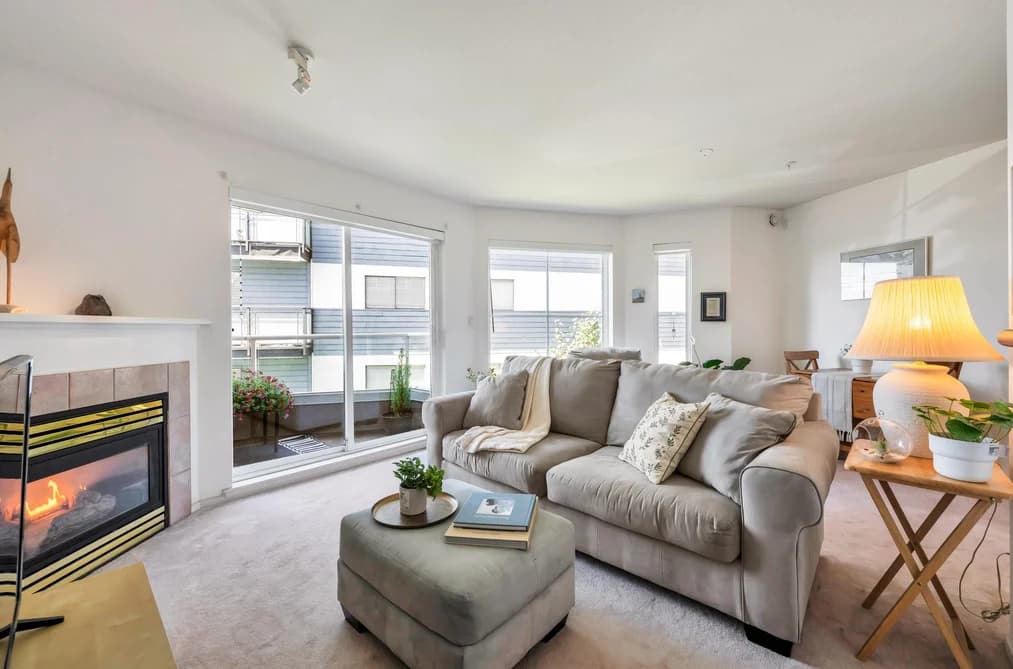 206 245 ST. DAVIDS AVENUE, North Vancouver, BC — Residential for Sale - Photo 2